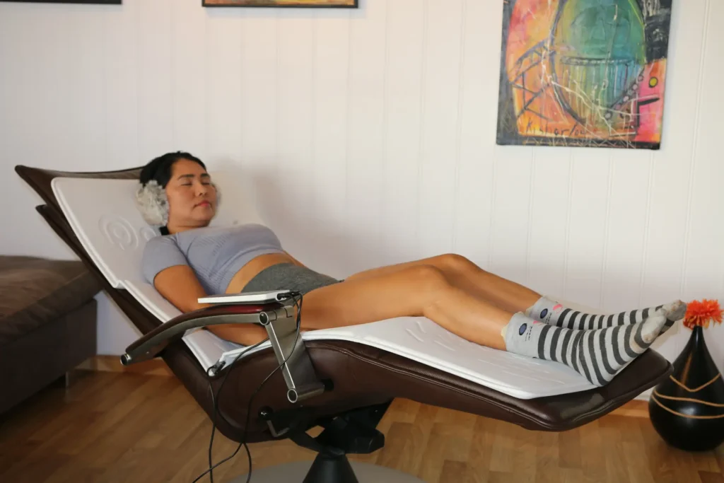 Bruk av OMI PEMF matte i stol